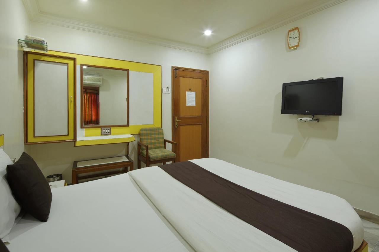 Hotel Good Night Ahmadábád Kültér fotó